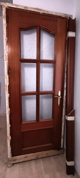 2 puertas de madera y cristal interior