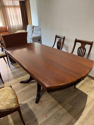 Mesa comedor caoba maciza.