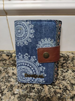 Bolso y cartera Desigual
