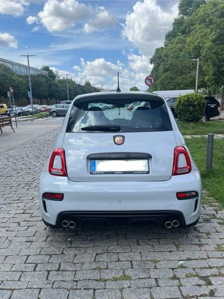 Abarth 695 1.4 t-jet 180 cv
