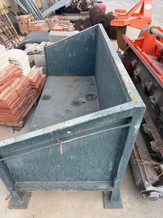 Cajón trasero para tractor