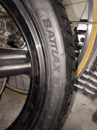Neumático Bridgestone BT46 110/80 R17