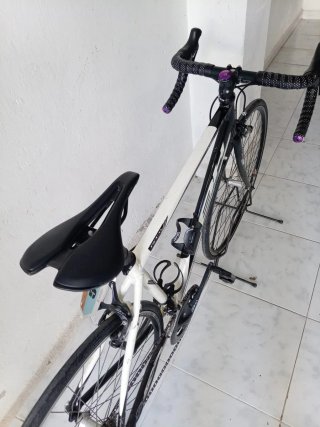 Bicicleta de carretera BH