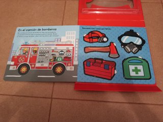 Juguetes Bomberos con libro y piezas
