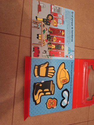 Juguetes Bomberos con libro y piezas
