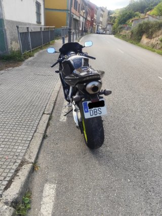 Honda CBR 1000RR Fireblade Negra
