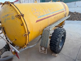 Cuba agua y purín 6000 lts RIGUA