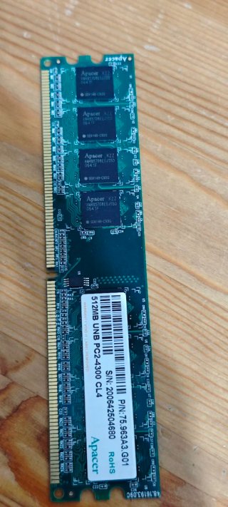 10  módulos de Memoria RAM DDR2: 2GB - 1GB - 512MB