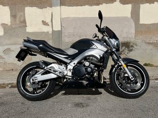 Suzuki GSR 600
