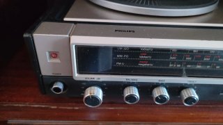 Tocadiscos Philips 970 con Radio y Cassette