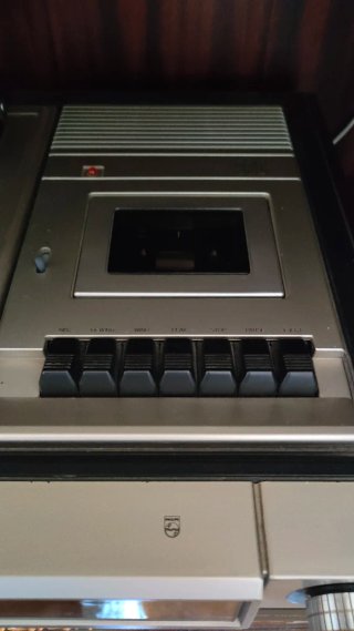 Tocadiscos Philips 970 con Radio y Cassette