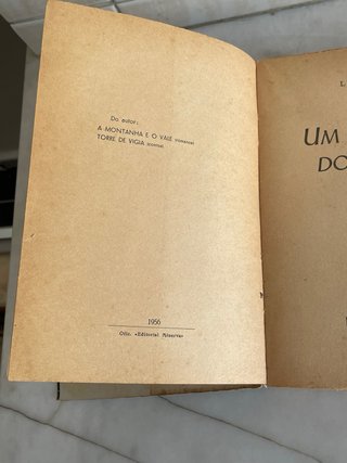 Livro Um dia fora do mundo - Luis Cajão - Romance