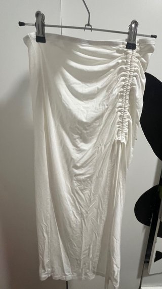 Falda larga blanca fina