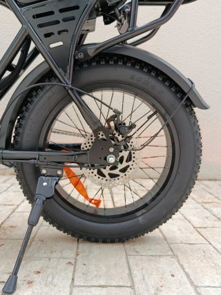 Bicicleta Eléctrica Negra Fat Bike