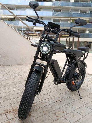 Bicicleta Eléctrica Negra Fat Bike