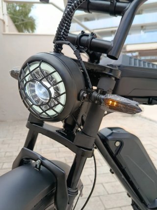 Bicicleta Eléctrica Negra Fat Bike