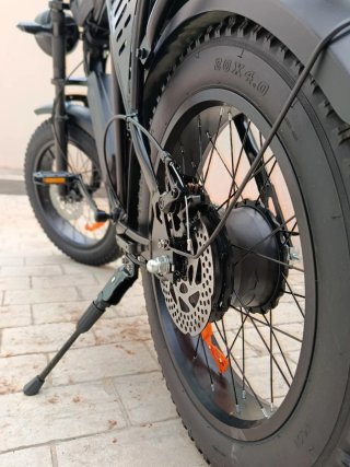 Bicicleta Eléctrica Negra Fat Bike