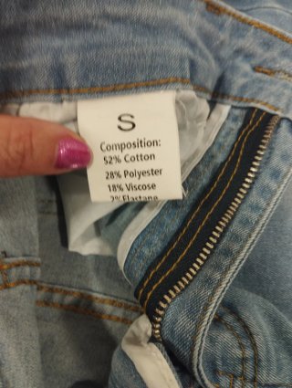 Pantalones vaqueros campana rotos