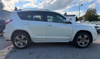 Toyota RAV4 EXECUTIVE 4X4 FULL OPTIONS