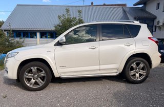 Toyota RAV4 EXECUTIVE 4X4 FULL OPTIONS