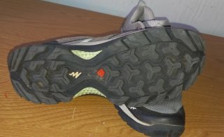 Zapatillas infantiles grises y beige