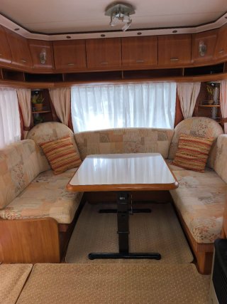 Caravana Hobby Cama Isla