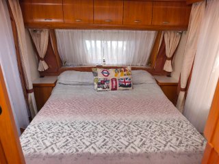 Caravana Hobby Cama Isla