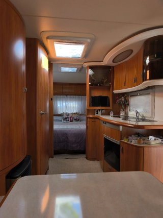 Caravana Hobby Cama Isla