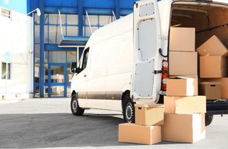TRANSPORTE Y MUDANZAS | PUNTO A → PUNTO B