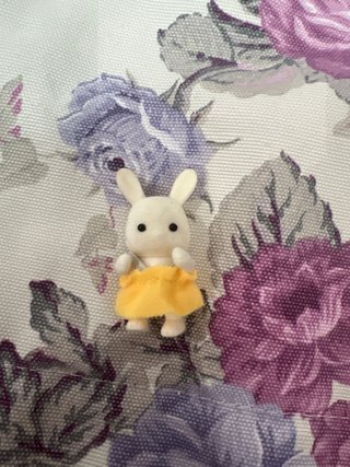 Sylvanian Families Conejo Bebé