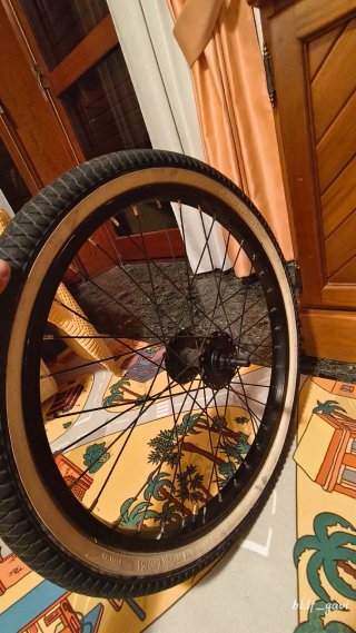 Rueda BMX 20x1.9 Eje Rosca