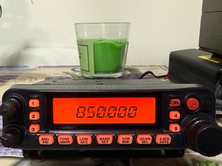 YAESU FT-7900. VHF/UHF Recibe banda aérea
