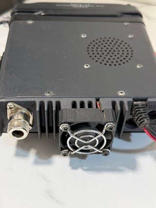 YAESU FT-7900. VHF/UHF Recibe banda aérea