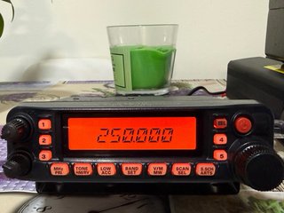 YAESU FT-7900. VHF/UHF Recibe banda aérea