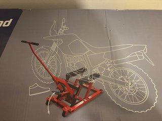 Plataforma elevadora hidráulica para motos