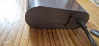 Cargador Dyson V12