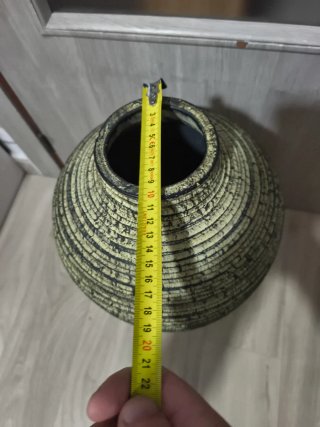 Jarrón de cerámica verde /amarillo y negro