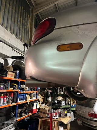 Escape deportivo Mazda MX5 NB