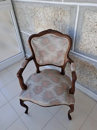 Butaca antigua tapizada
