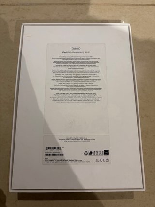 iPad 9 con Funda, caja y accesorios originales