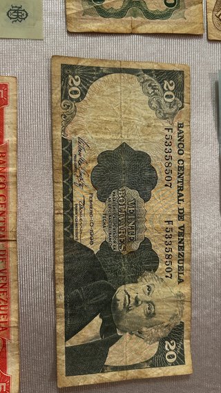 Lote de Billetes Antiguos Venezuela y Rumanía