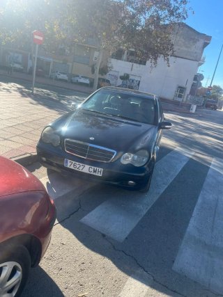 Mercedes-Benz Clase C 2004