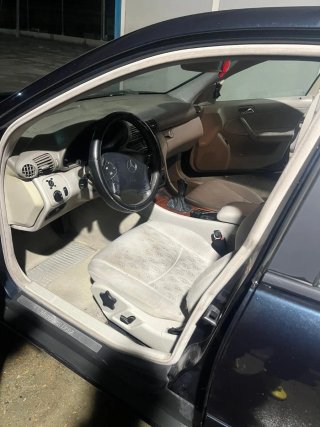Mercedes-Benz Clase C 2004