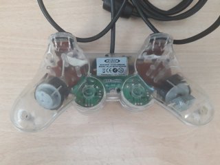 Mando de PlayStation 2 de la marca Ardistel.