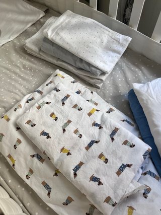 Cuna de madera para bebé