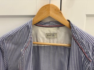 Camisa Rayas Azules y Blancas Talla XL