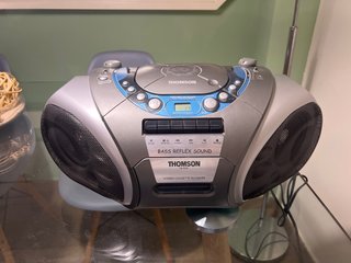 Radio CD Thomson Plata y Azul