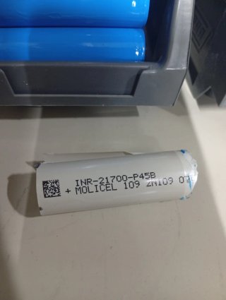 100 Celdas molicel P45B