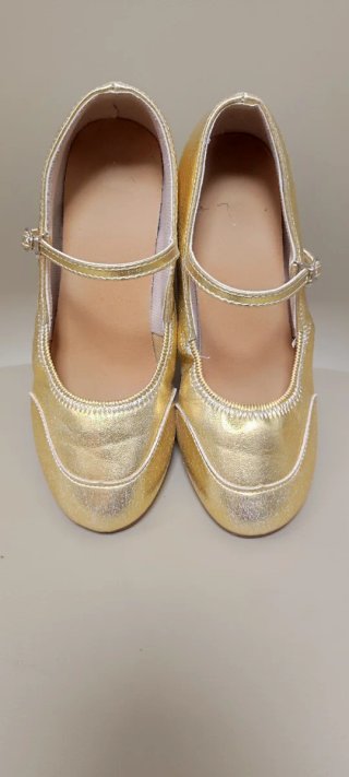 Zapatos de baile dorados