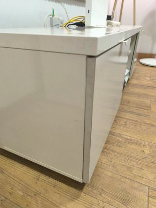Mueble TV blanco y madera
